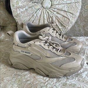 Steve Madden Cream Athletic Shoes with Chunky Sole